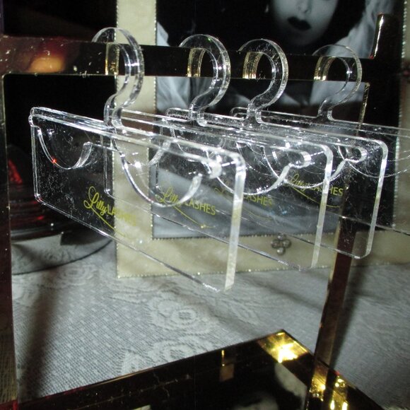 Lilly Lashes/Lash Wardrobe - Picture 3 of 11